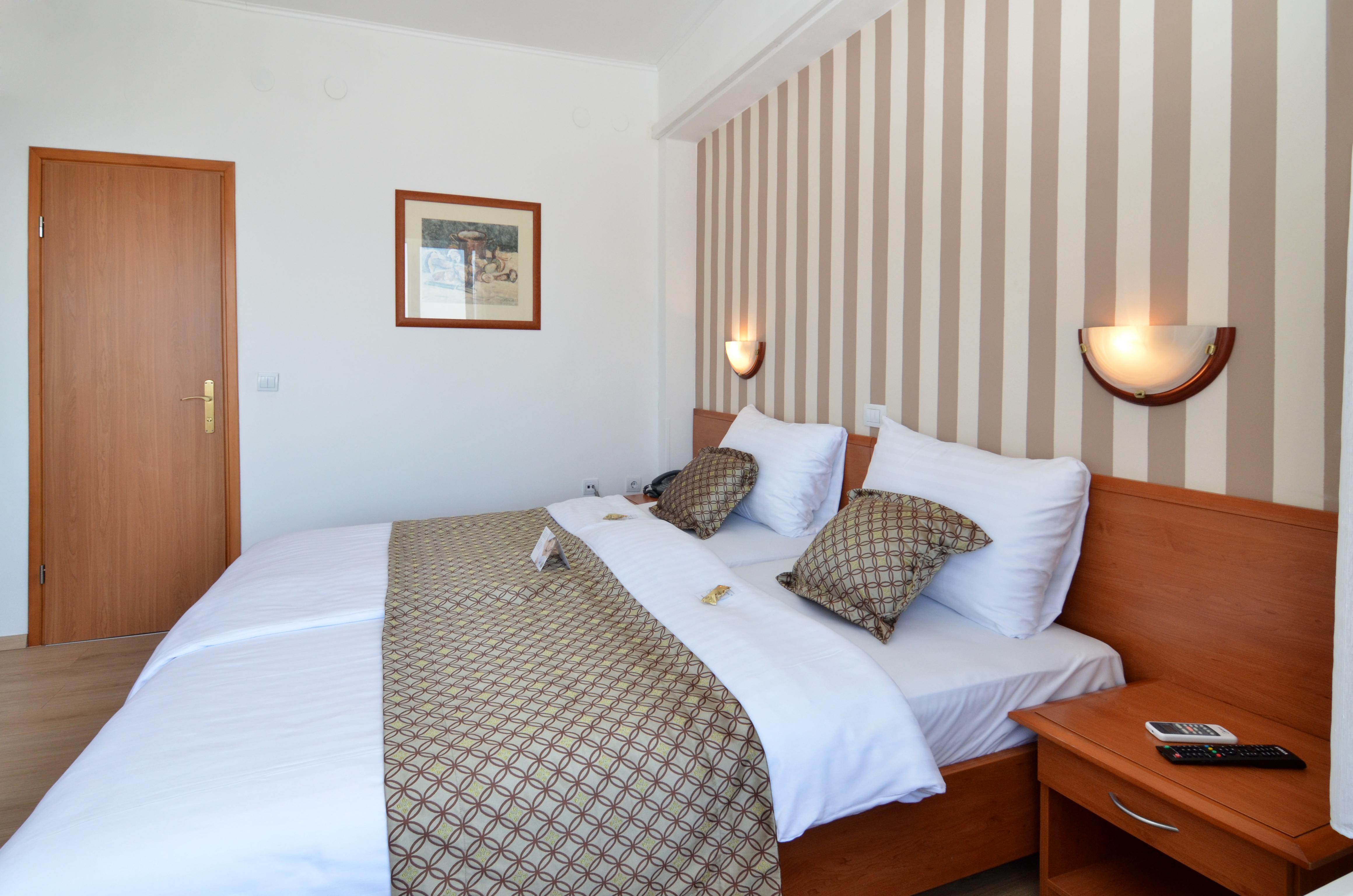 Hotel Neboder ริเยกา ภายนอก รูปภาพ