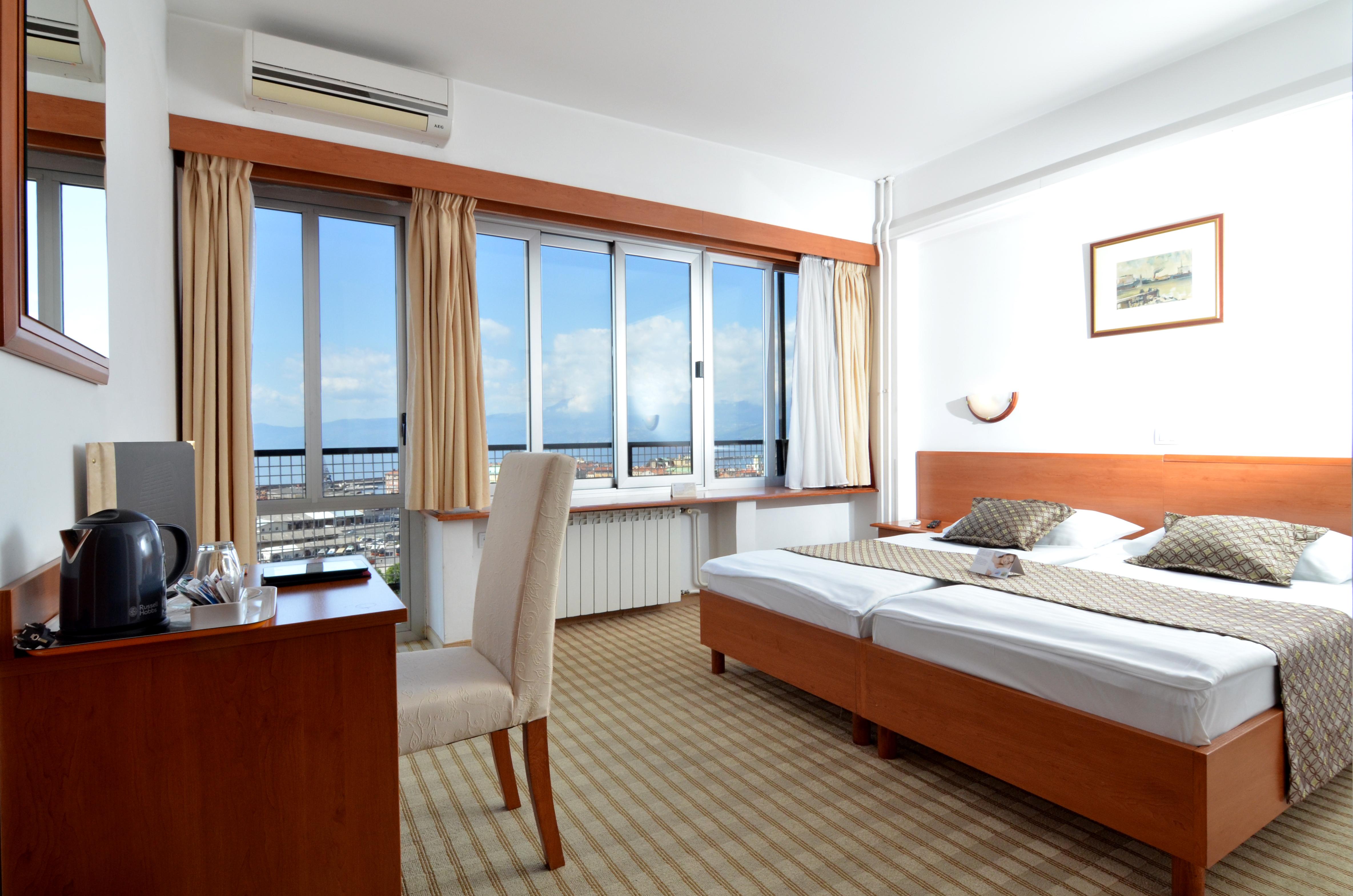Hotel Neboder ริเยกา ภายนอก รูปภาพ