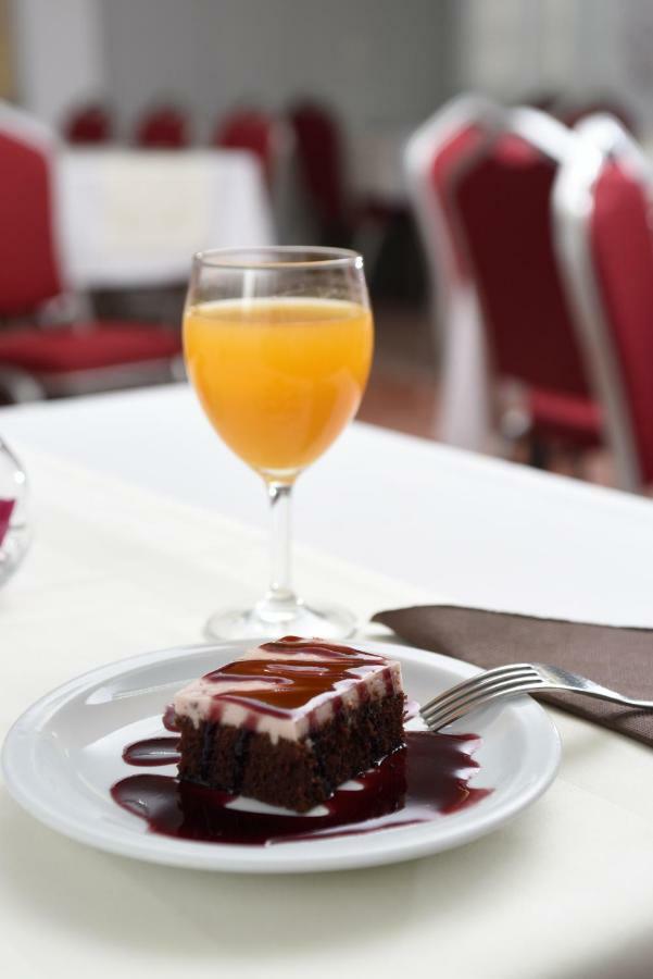 Hotel Neboder ริเยกา ภายนอก รูปภาพ